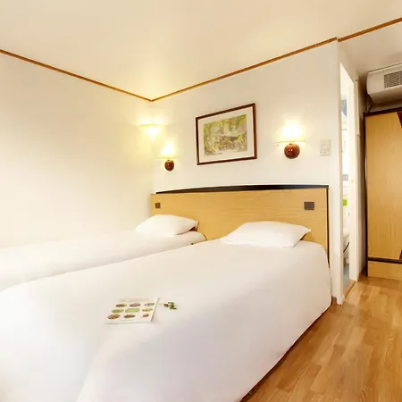 Campanile Otel 2*