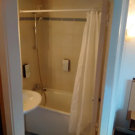 Campanile Otel Livry-Gargan