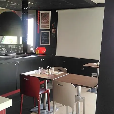Campanile Hotel Livry-Gargan