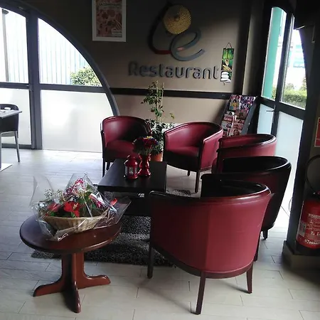Otel Campanile Livry-Gargan