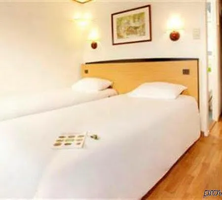 Campanile Otel Livry-Gargan